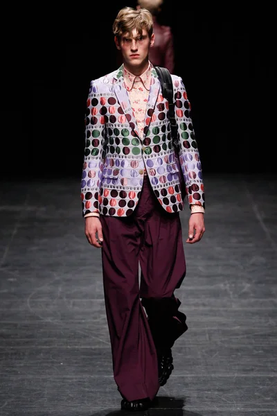 Look 8